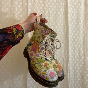 Vintage 70s floral pascal 1460 dr martens